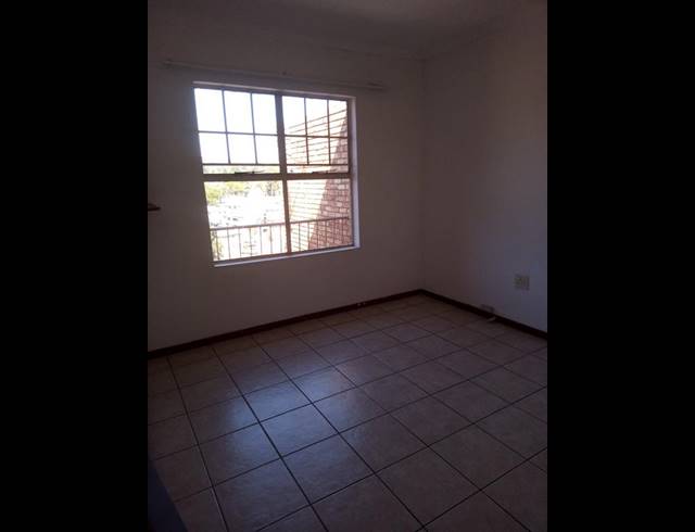 2 BEDROOM APARTMENT FOR SALE IN HELDERKRUIN